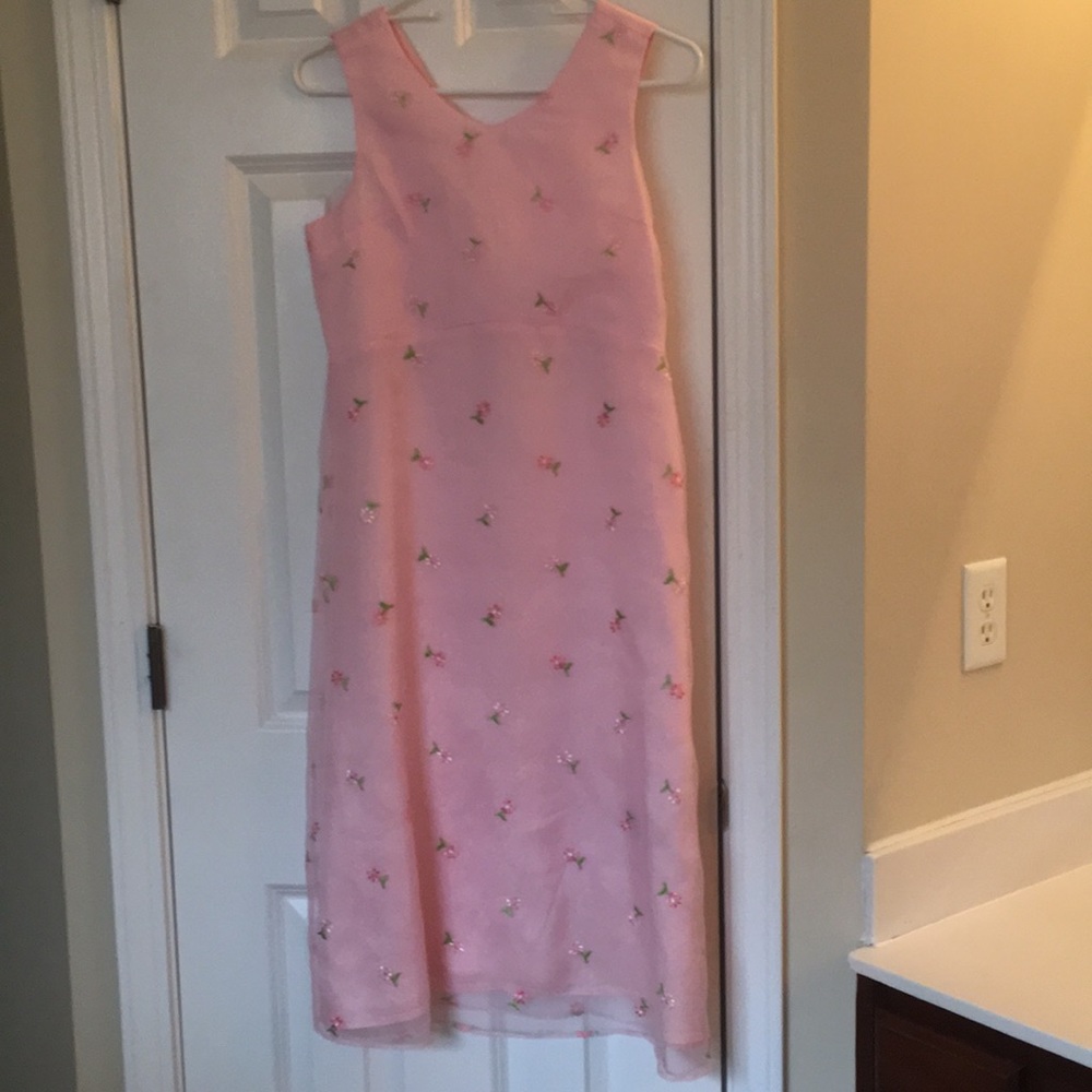 Beautiful lined (taffeta) girls pink flower dress